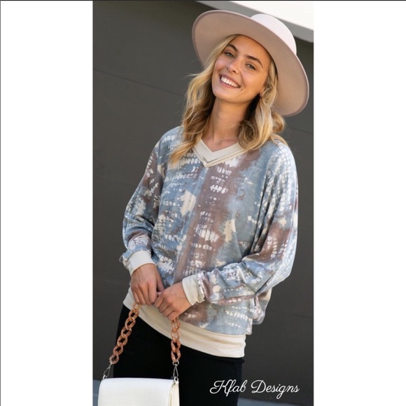 ❤️LAST 1! V Neck French Terry Tie Dye Mix Top! - Picture 5 of 13